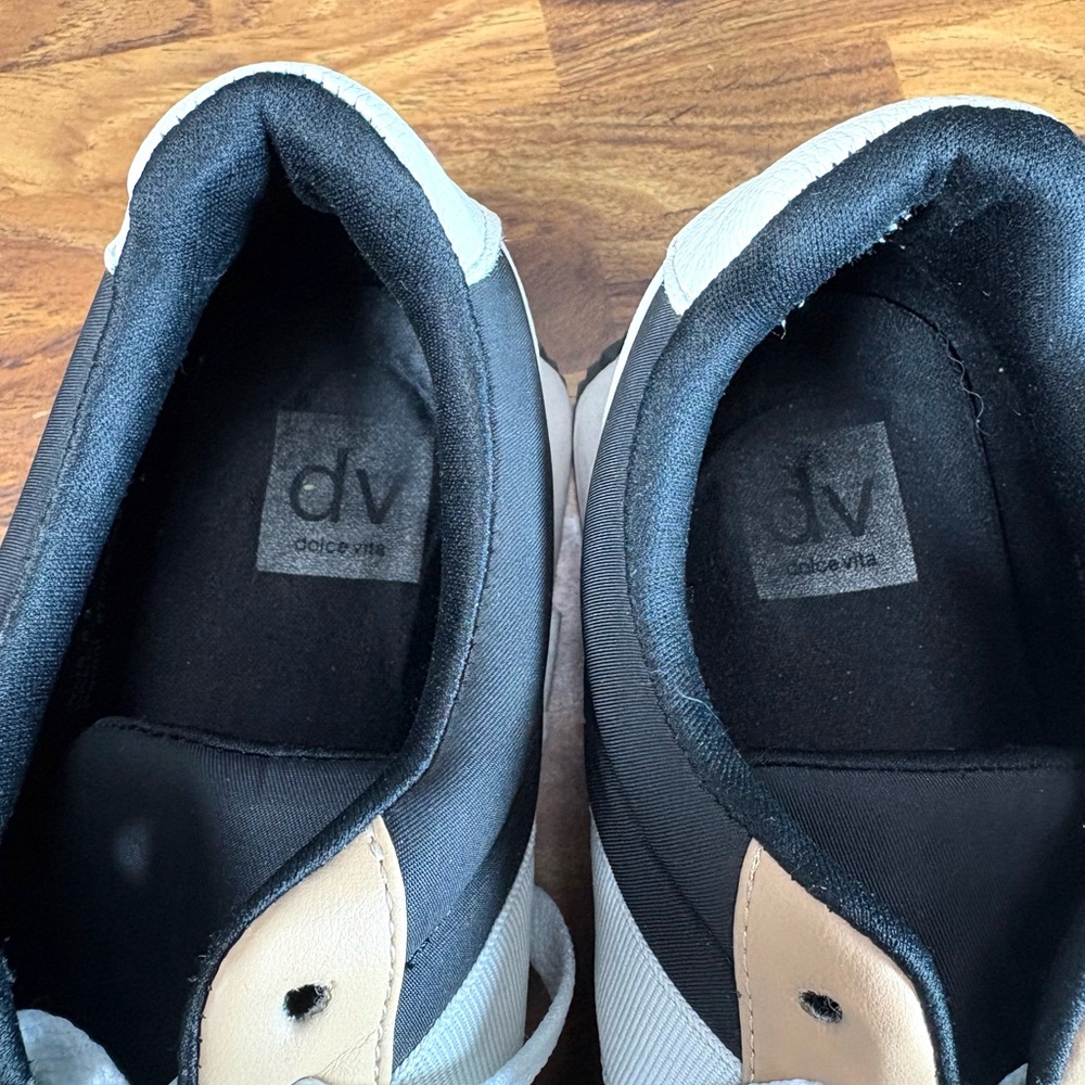 DV Dolce Vita Women’s Breela Sneakers Black White Tan Size 8.5 - Picture 5 of 9
